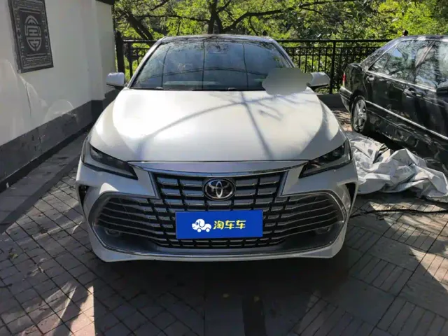 Toyota Avalon — Фото автомобиля 2