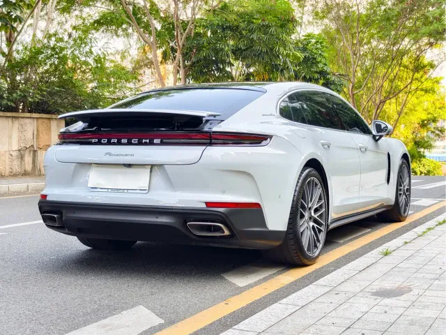 Porsche Panamera — Фото автомобиля 8