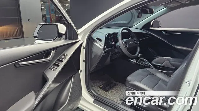 Kia Niro The All New — Фото автомобиля 15