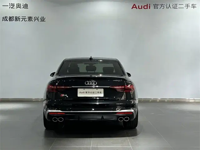 Audi S4 — Фото автомобиля 5