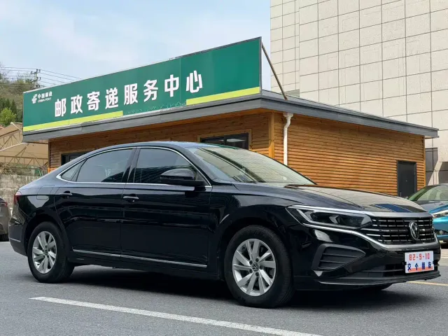 Volkswagen Passat — Фото автомобиля 3