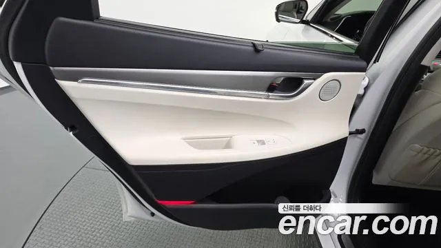 Hyundai Grandeur Grandeur (New) — Фото автомобиля 14