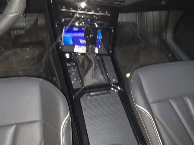 Volkswagen Passat — Фото автомобиля 16