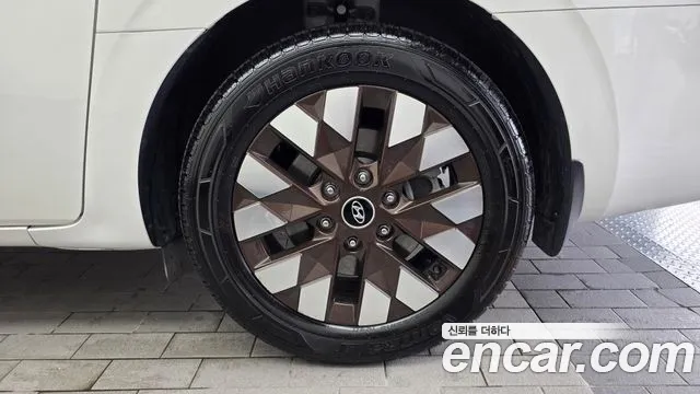 Hyundai Staria Staria L3.5 Lounge 9 мест — Фото автомобиля 21
