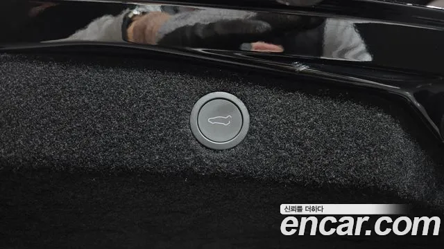 Tesla Model 3 — Фото автомобиля 20