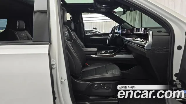 Cadillac Escalade Generation 5 — Фото автомобиля 26