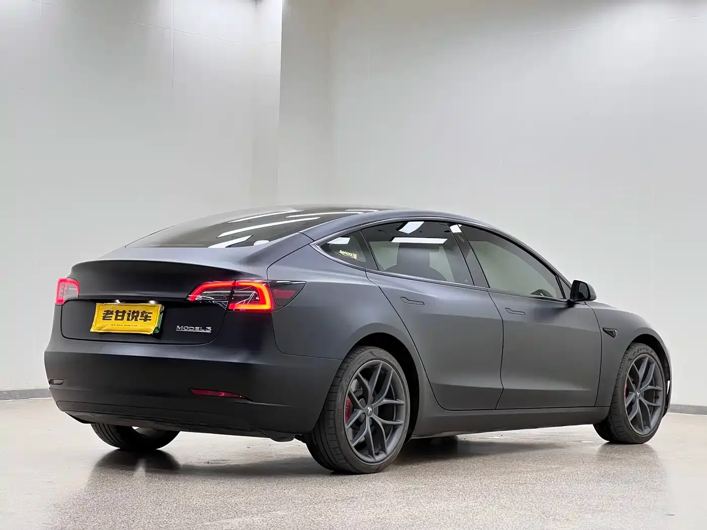 Tesla Model 3 2022 Performance High-Performance AWD — Фото автомобиля 7