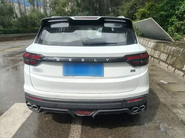 Geely Binyue — Фото автомобиля 22