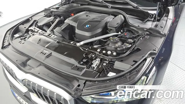 BMW 5 Series — Фото автомобиля 9