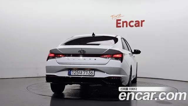 Hyundai Avante — Фото автомобиля 4