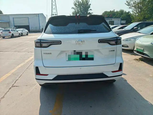 Changan Qiyuan Q05 — Фото автомобиля 8