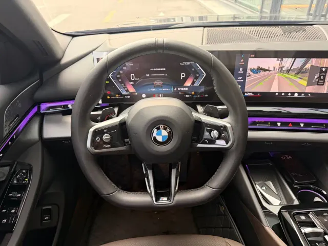 BMW 5 Series — Фото автомобиля 12