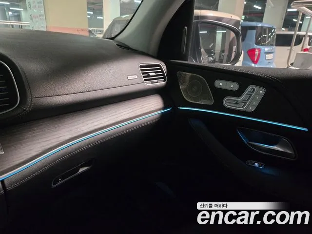 Mercedes-Benz GLE-Class — Фото автомобиля 16