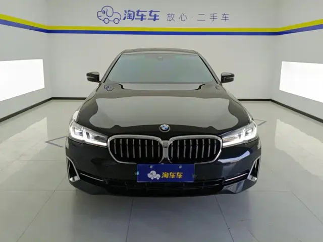 BMW 5 Series — Фото автомобиля 2