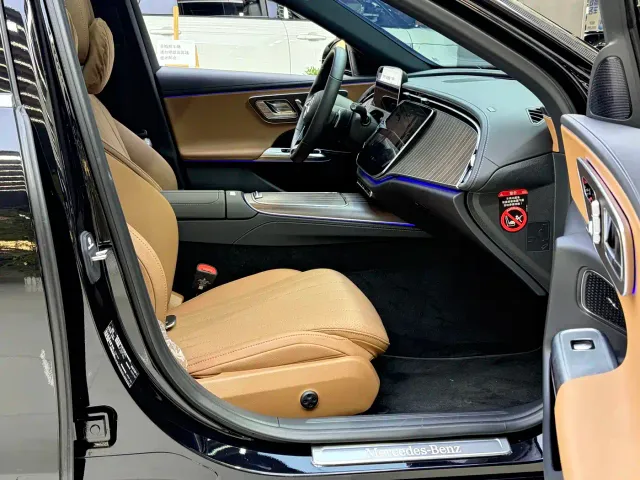 Mercedes-Benz E-Class — Фото автомобиля 12
