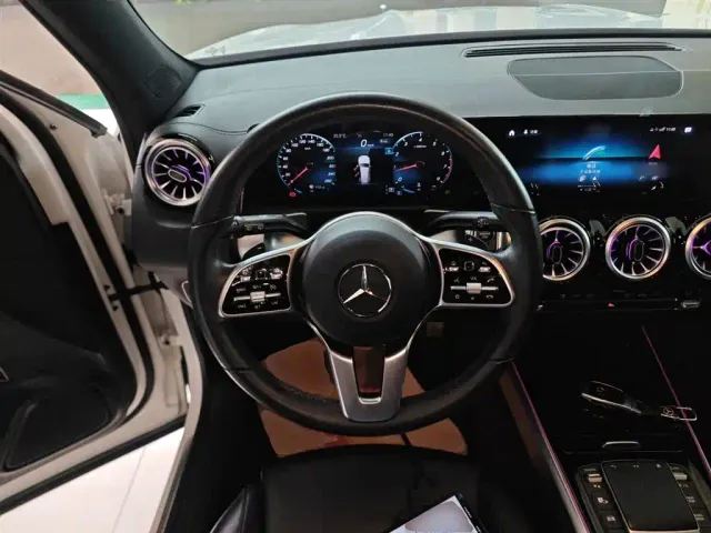 Mercedes-Benz GLB-Class — Фото автомобиля 10