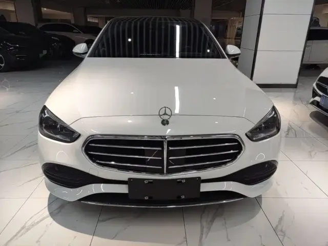 Mercedes-Benz C-Class — Фото автомобиля 2