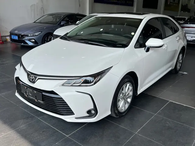 Фотография автомобиля — Toyota Corolla