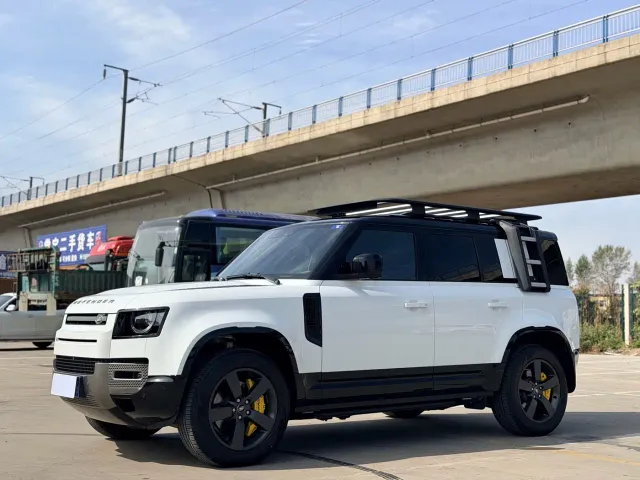 Фотография автомобиля — Land Rover Defender