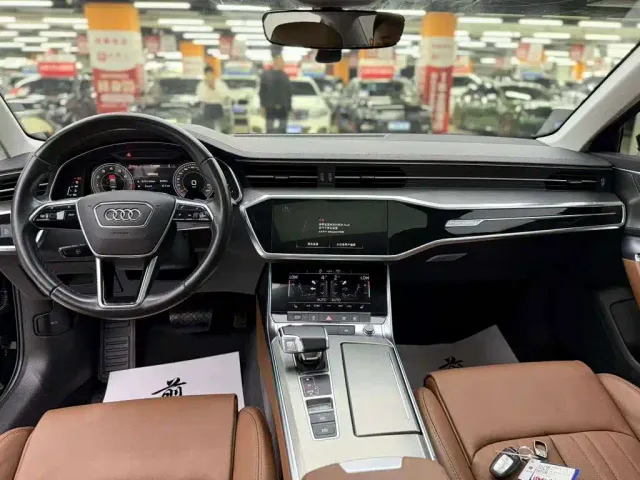 Audi A6L — Фото автомобиля 9