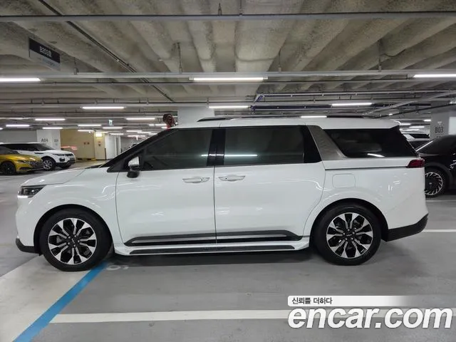 Kia Carnival — Фото автомобиля 4