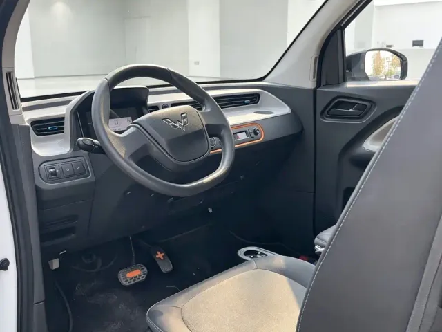Wuling Hongguang Mini EV — Фото автомобиля 4