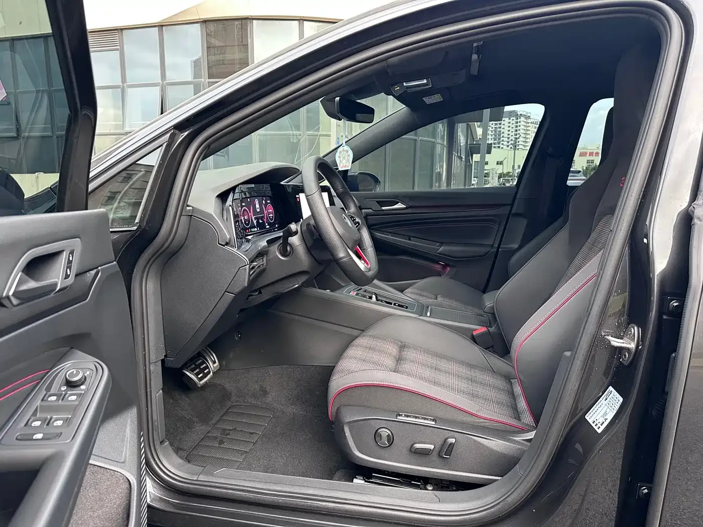Volkswagen Golf GTI 2021 380TSI DSG GTI — Фото автомобиля 6