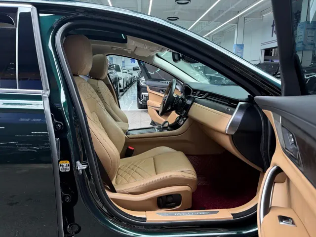 Jaguar XFL — Фото автомобиля 15