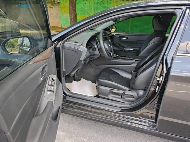 Toyota Avalon — Фото автомобиля 15