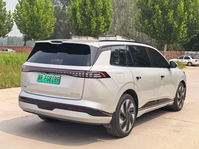 Dongfeng eπ 008 — Фото автомобиля 6