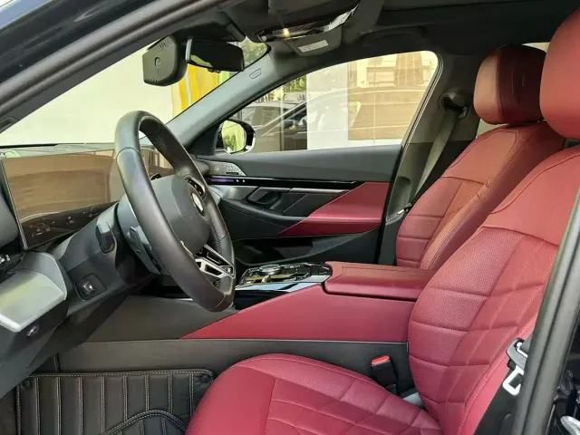 BMW 5 Series — Фото автомобиля 4