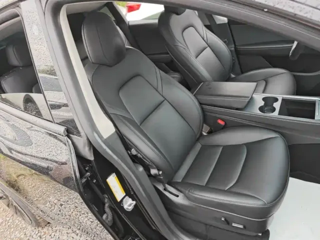 Tesla Model Y — Фото автомобиля 24