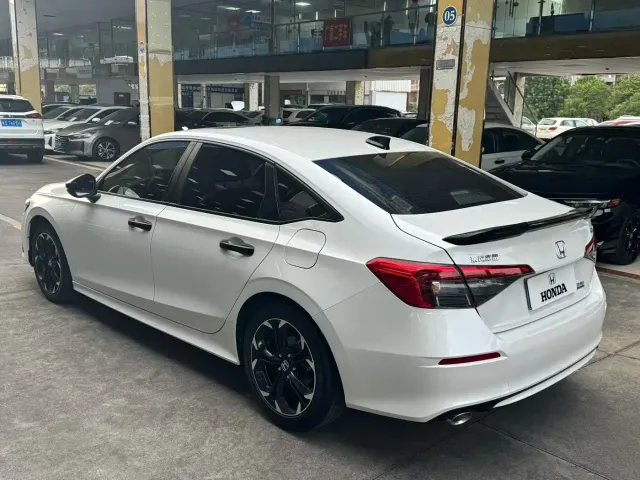 Honda Civic — Фото автомобиля 9