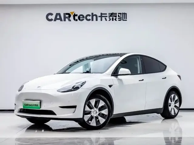 Фотография автомобиля — Tesla Model Y