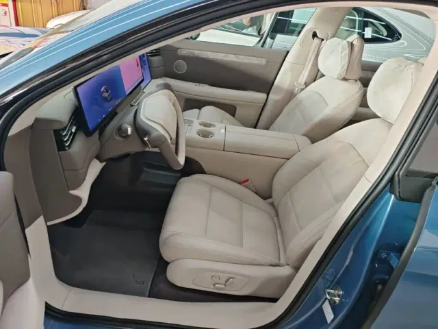IM Motors LS6 — Фото автомобиля 14