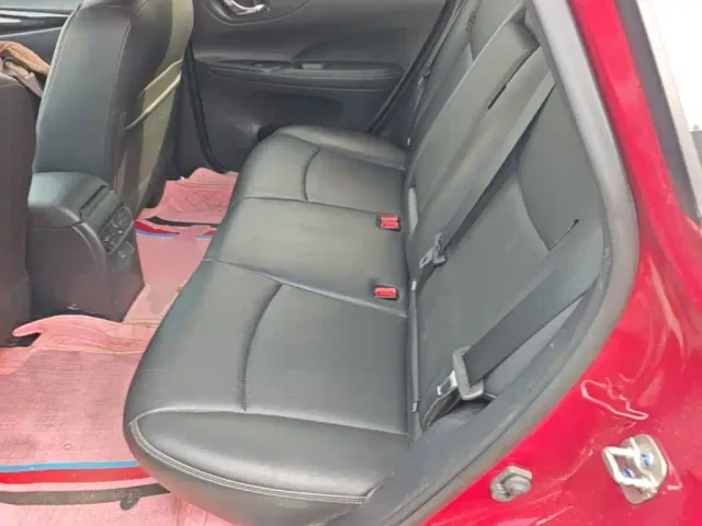 Nissan Tiida — Фото автомобиля 16