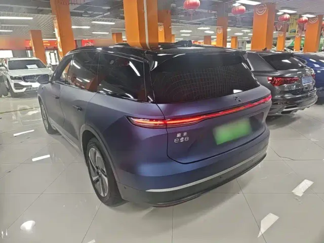 Nio ES8 — Фото автомобиля 4