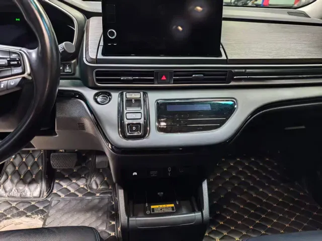 Honda Odyssey — Фото автомобиля 8