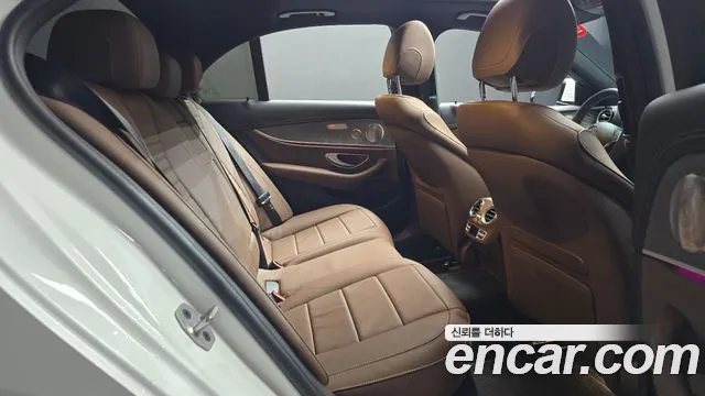 Mercedes-Benz E-Class W213 — Фото автомобиля 17
