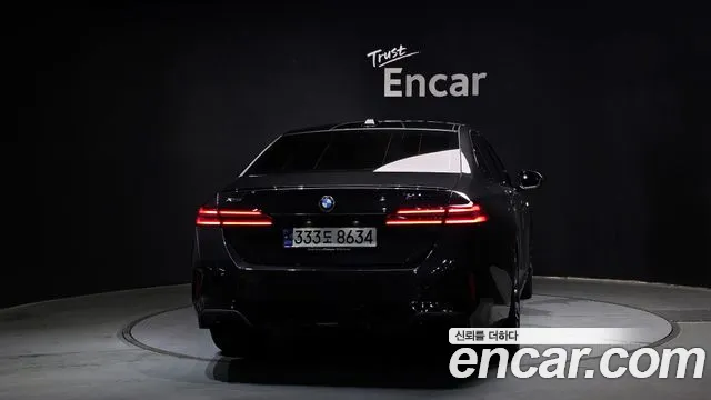 BMW 5-Series 5 серия (G60) 530i xDrive M Sport Pro Special Edition — Фото автомобиля 4