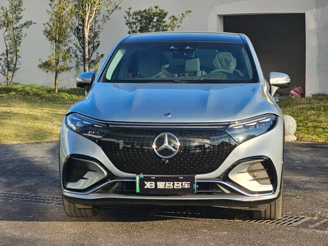 Mercedes-Benz EQS SUV — Фото автомобиля 2