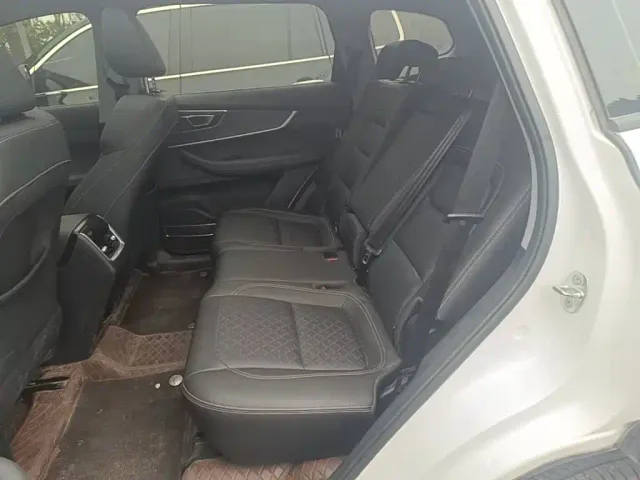 Chery Tiggo 8 — Фото автомобиля 16