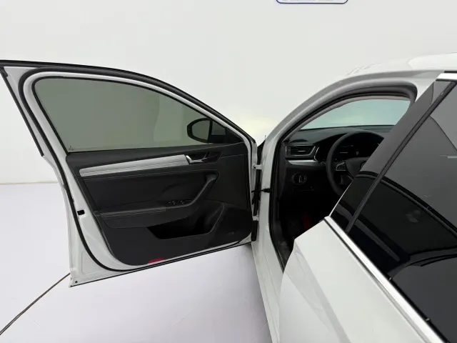 Skoda Superb — Фото автомобиля 22
