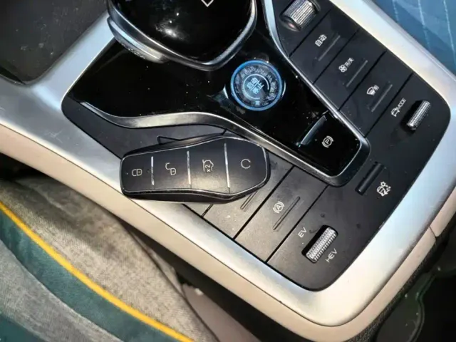 BYD Song Pro — Фото автомобиля 8
