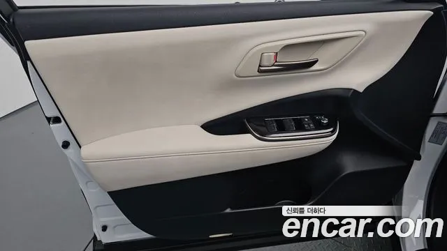 Toyota Crown — Фото автомобиля 24
