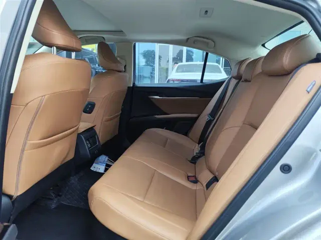 Toyota Camry — Фото автомобиля 7