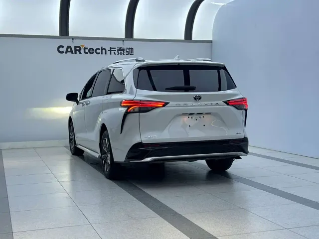 Toyota Granvia — Фото автомобиля 3