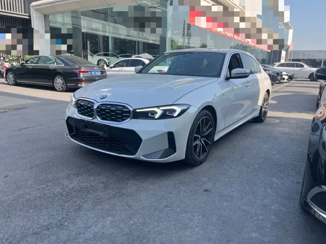 Фотография автомобиля — BMW 3 Series
