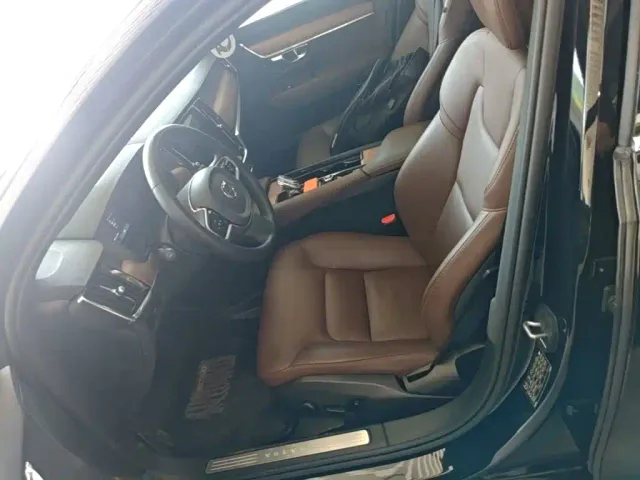 Volvo S90 — Фото автомобиля 14
