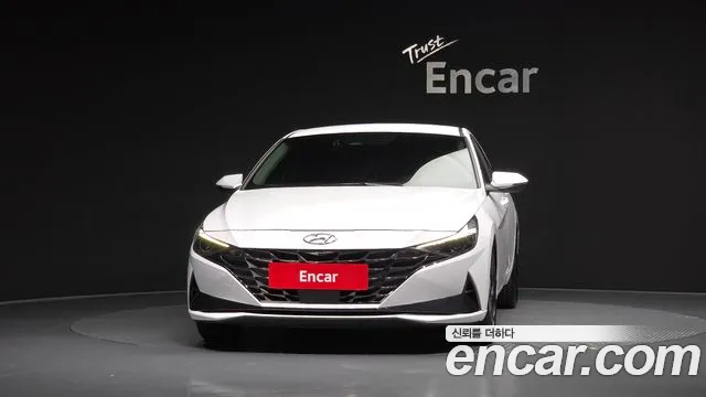 Hyundai Avante CN7 — Фото автомобиля 3